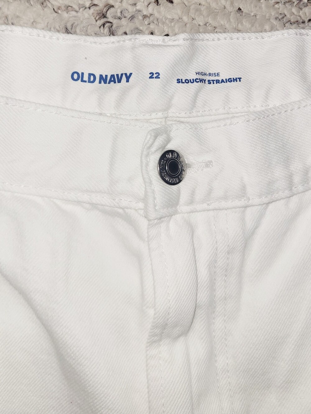 Old Navy Slouchy Straight Shorts - Picture 4 of 5
